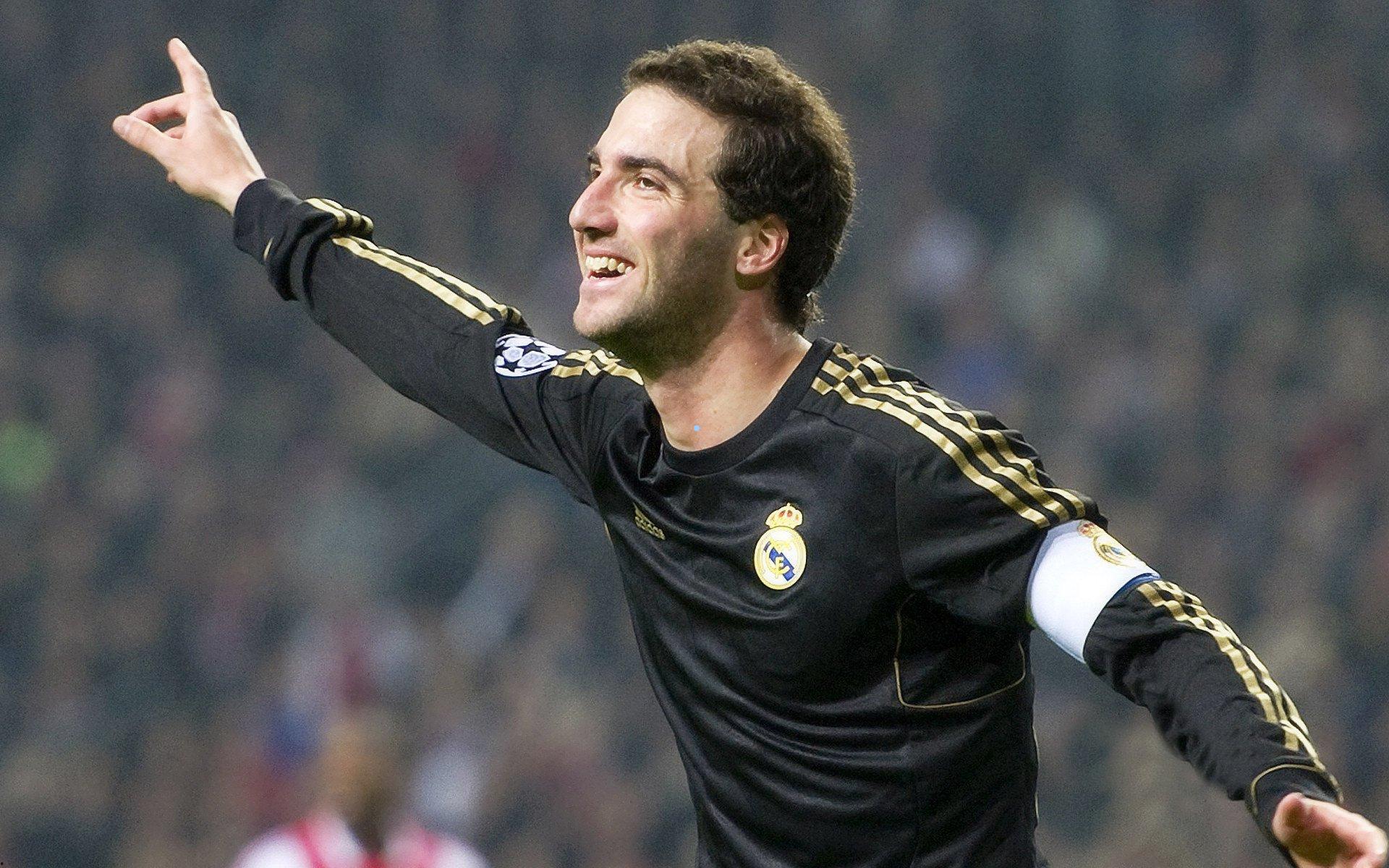 避免小组垫底！18强赛积分榜：国足10轮9分小组第5，日本头名出线